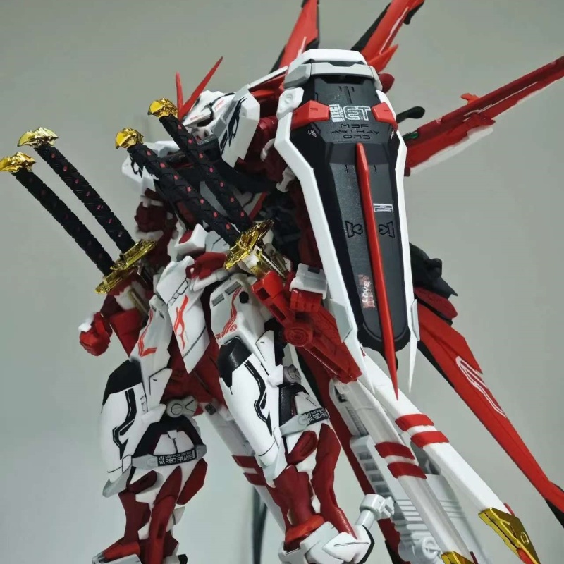 Model Kit Lancelot - Astray Red Frame Model-58 1/144 SEED